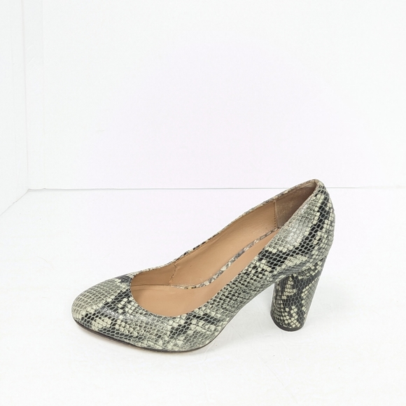 Banana republic leather snake skin pattern heels - Picture 2 of 16